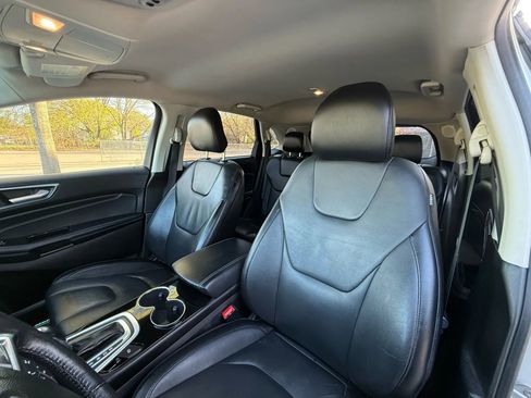 Used 2018 Ford Edge Titanium image 34