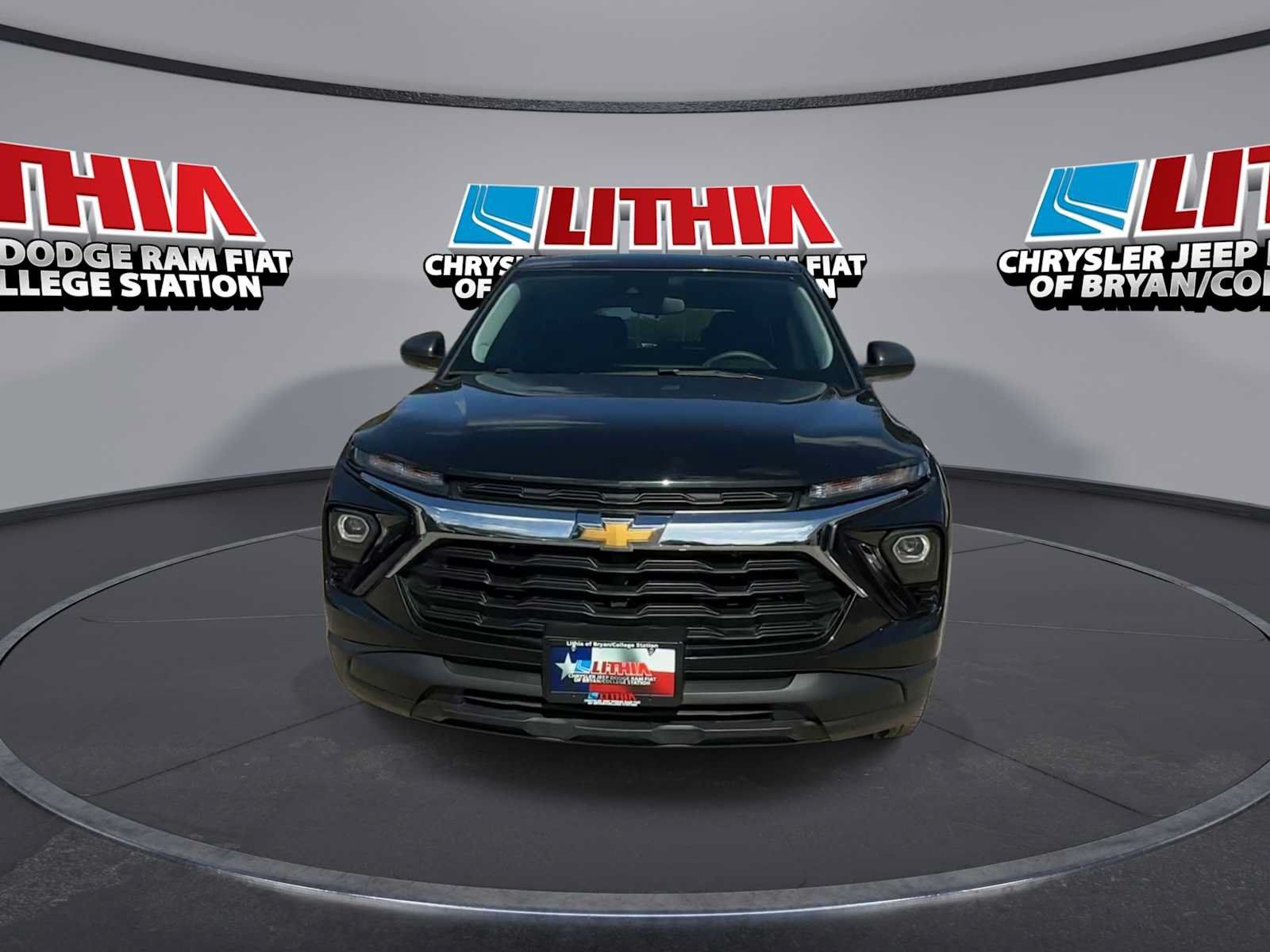 Used 2024 Chevrolet TrailBlazer LS FWD image 3