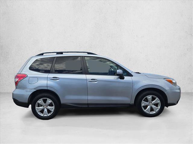 Used 2015 Subaru Forester 2.5i Premium w/ All-Weather Package AWD/4WD image 4