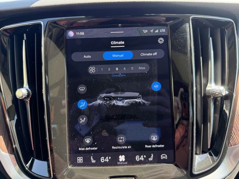 Certified 2023 Volvo S60 B5 Plus image 22