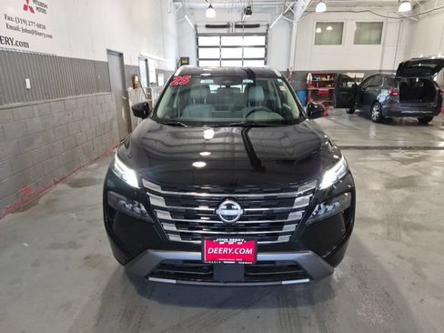 Certified 2025 Nissan Rogue SL AWD/4WD image 8