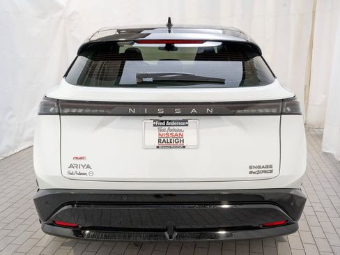 Certified 2023 Nissan Ariya AWD image 4