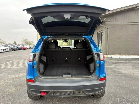 Used 2021 Jeep Cherokee Trailhawk w/ Comfort/Convenience Group AWD/4WD image 10