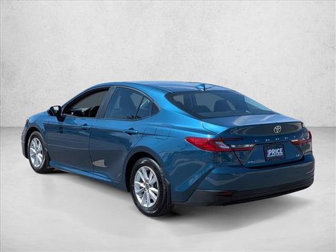 Used 2025 Toyota Camry LE FWD image 7