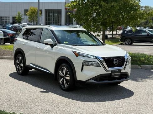 Certified 2023 Nissan Rogue SL w/ SL Premium Package AWD/4WD image 3