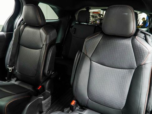 Used 2022 Toyota Sienna XSE image 37