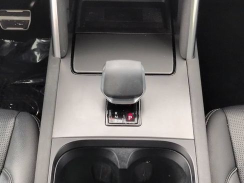 Used 2025 Land Rover Discovery Sport Dynamic SE AWD/4WD image 19