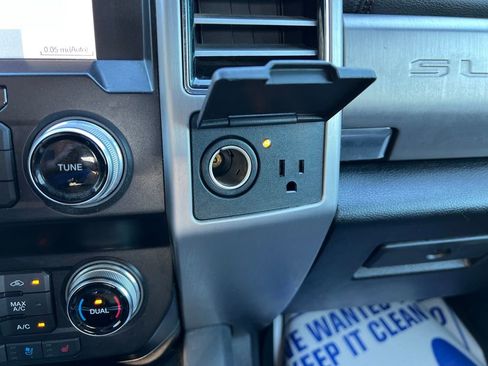 Used 2020 Ford F250 Platinum w/ FX4 Off-Road Package image 35