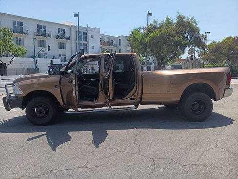 Used 2012 RAM 3500 ST w/ Chrome Appearance Group AWD/4WD image 10