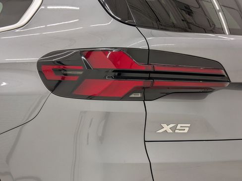 Certified 2024 BMW X5 xDrive40i w/ Premium Package image 13