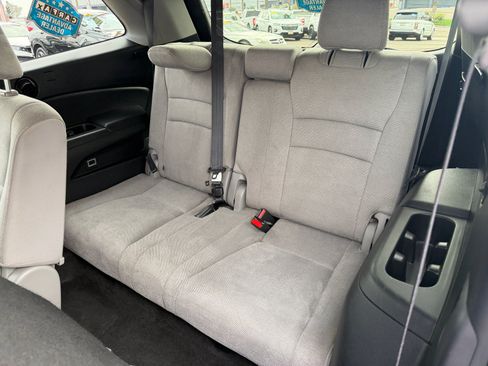 Used 2019 Honda Pilot EX image 11