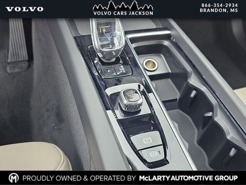 New 2026 Volvo XC60 B5 Plus w/ Protection Package Premier AWD/4WD image 22
