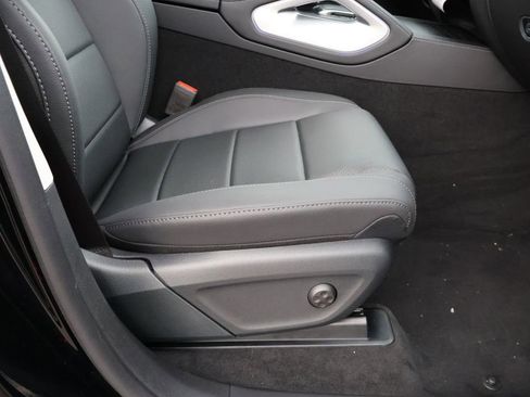 New 2026 Mercedes-Benz GLS 450 4MATIC image 10