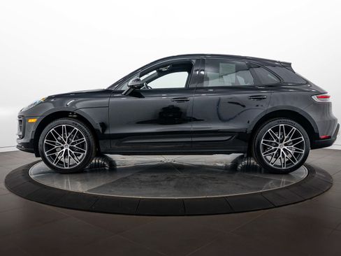 Certified 2026 Porsche Macan AWD/4WD image 2