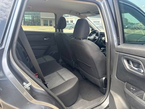 Used 2025 Nissan Rogue SV FWD image 20