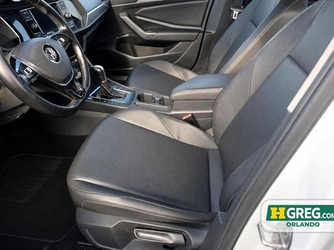 Used 2019 Volkswagen Jetta SE FWD image 10