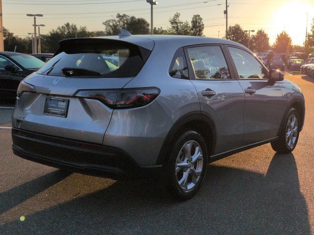 Used 2024 Honda HR-V LX image 5