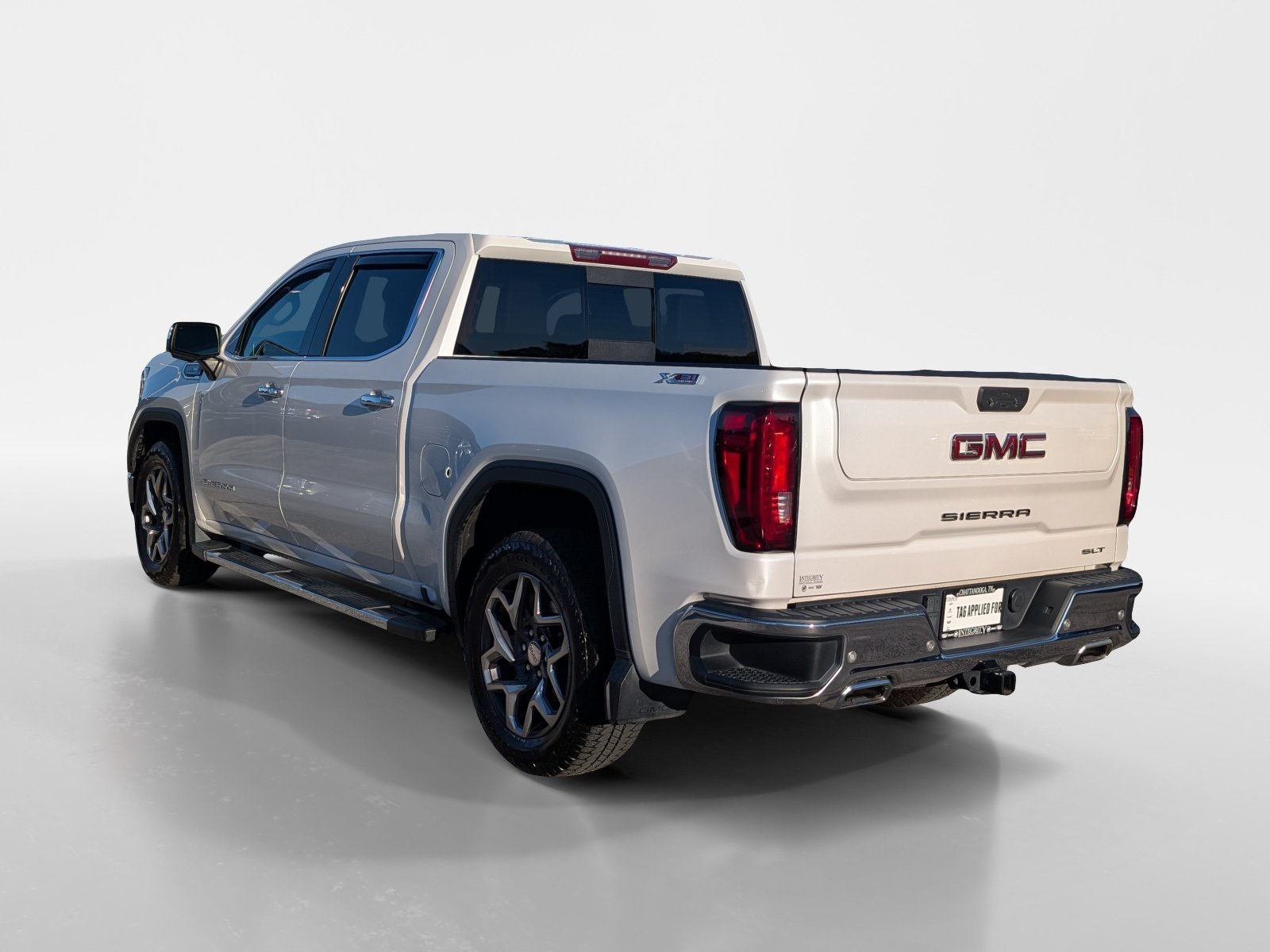 Used 2022 GMC Sierra 1500 SLT w/ SLT Premium Plus Package AWD/4WD image 4