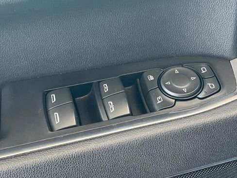 Used 2025 GMC Sierra 1500 SLT AWD/4WD image 16