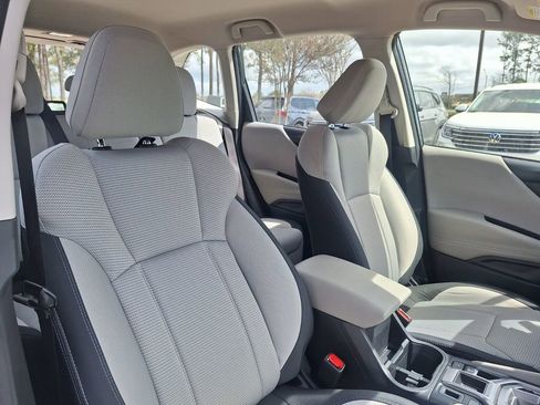 Used 2023 Subaru Forester image 28