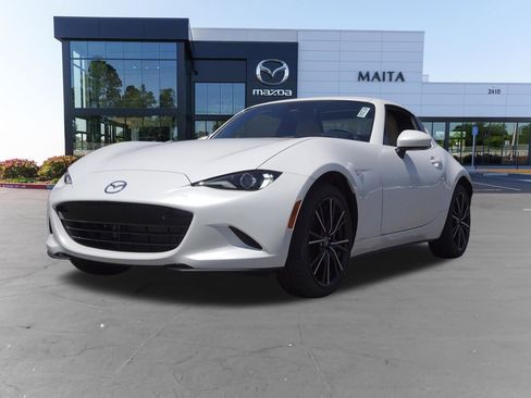 New 2026 MAZDA MX-5 Miata RF Grand Touring w/ Weather Package RWD image 8