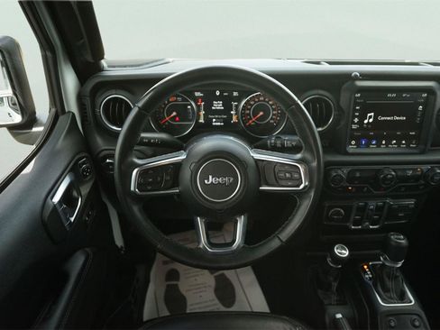 Used 2018 Jeep Wrangler Unlimited Sahara AWD/4WD image 21