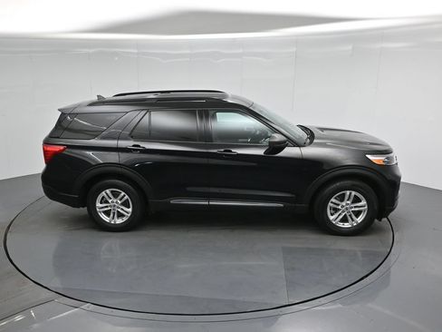 Certified 2023 Ford Explorer XLT RWD image 38