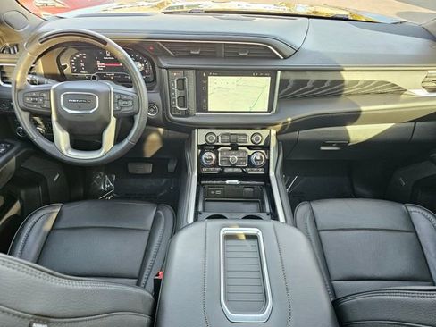 Used 2023 GMC Yukon XL Denali w/ Denali Reserve Package image 33