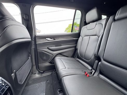 New 2025 Jeep Grand Cherokee L Limited w/ Black Appearance Package image 15