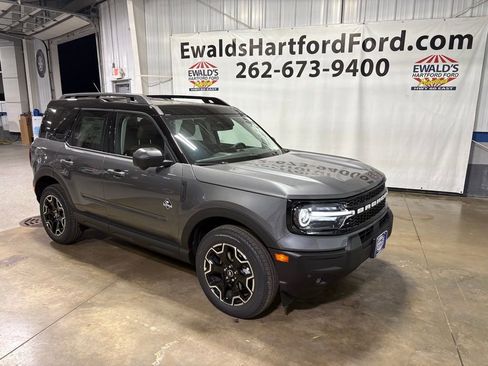 New 2025 Ford Bronco Sport Outer Banks w/ Outer Banks Tech Package+ image 2