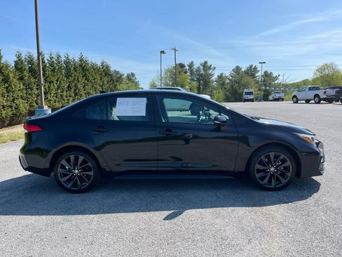 Used 2024 Toyota Corolla SE FWD image 2
