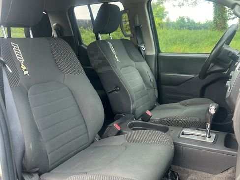 Used 2016 Nissan Frontier PRO-4X image 14