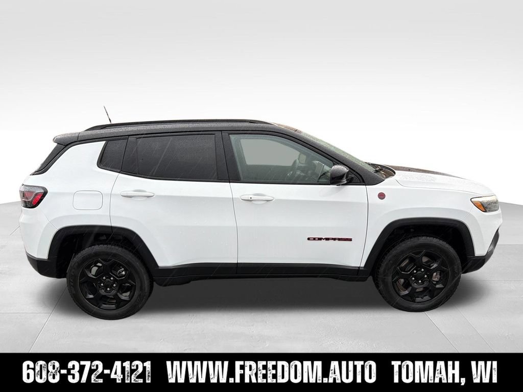 Used 2023 Jeep Compass Trailhawk w/ Trailhawk Elite Group AWD/4WD image 6