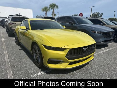Used 2025 Ford Mustang Coupe RWD image 1