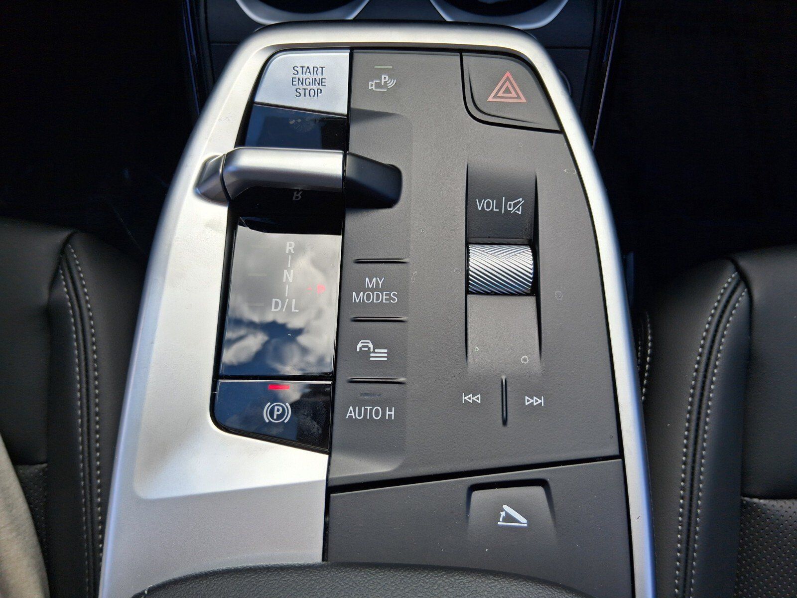 New 2027 BMW X1 xDrive28i AWD/4WD image 23