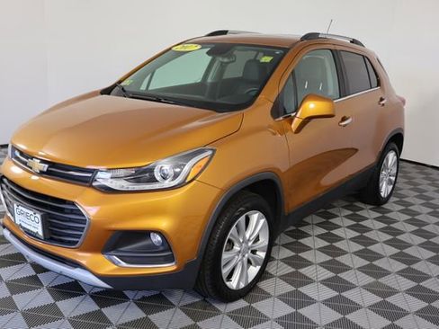 Used 2017 Chevrolet Trax Premier AWD/4WD image 3