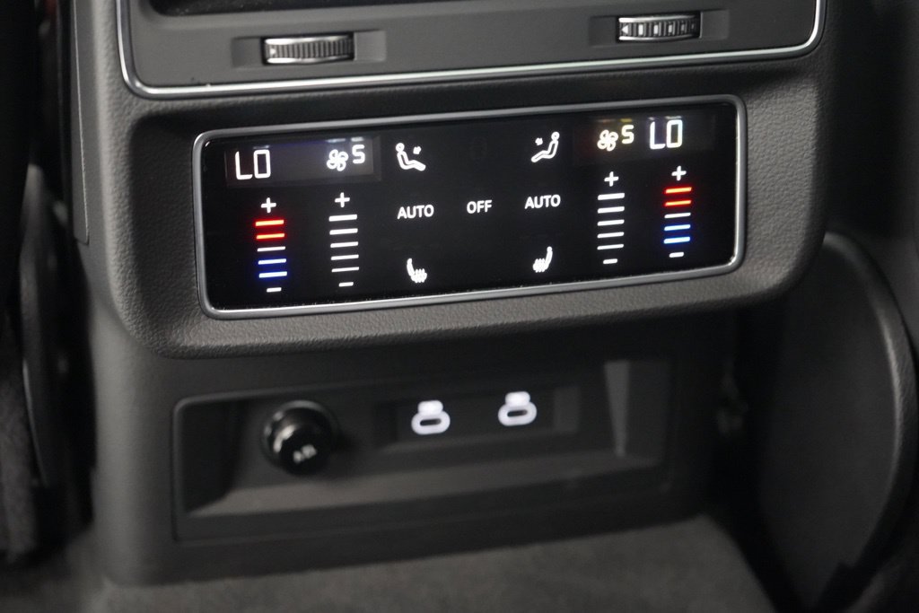 Used 2025 Audi Q8 Premium Plus AWD/4WD image 47