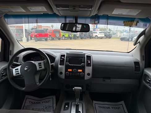 Used 2017 Nissan Frontier SV w/ SV Value Truck Package image 14