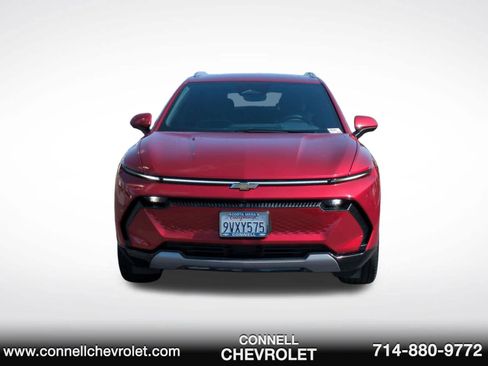 Used 2026 Chevrolet Equinox EV LT w/ Convenience Package II FWD image 2