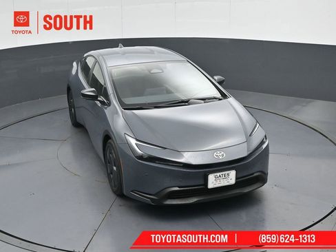 Used 2025 Toyota Prius LE FWD image 49