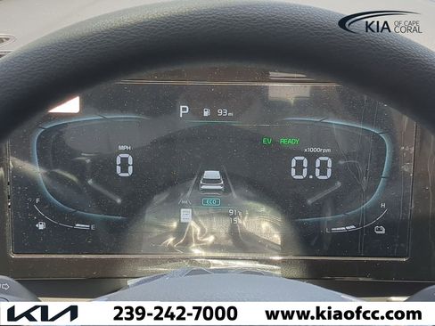 New 2025 Kia Sportage LX image 27