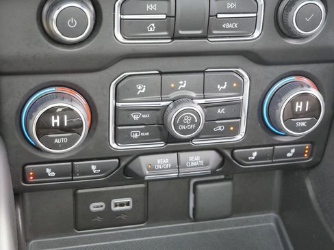 Used 2023 Chevrolet Tahoe LT image 42