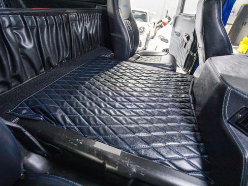 Used 1998 HUMMER H1 4-Door Wagon image 29