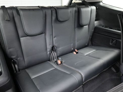 Used 2023 Subaru Ascent Limited image 25