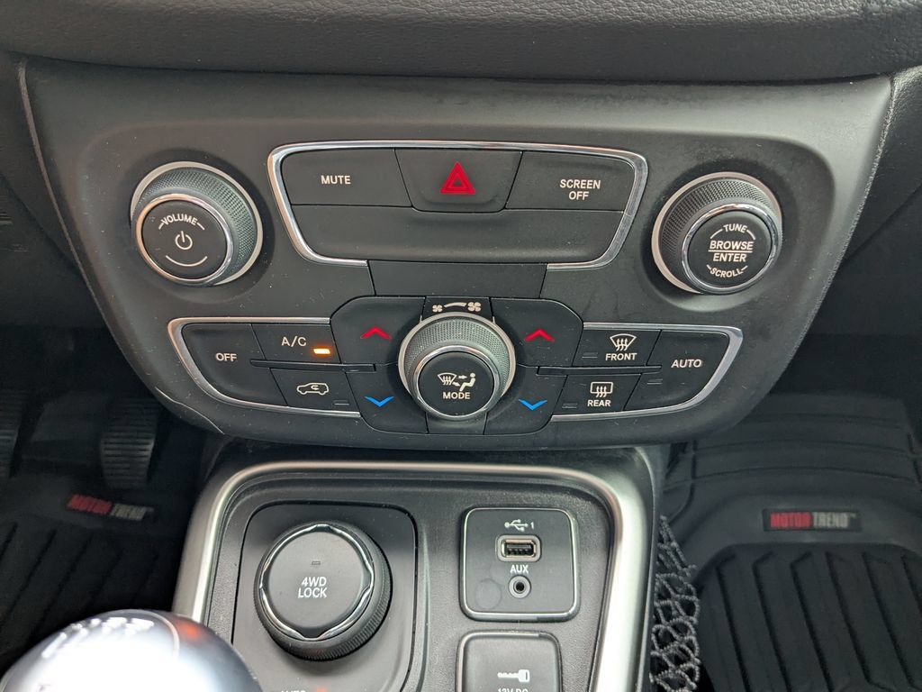 Used 2020 Jeep Compass Sport AWD/4WD image 22
