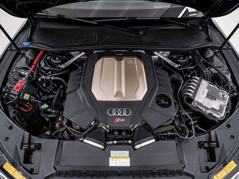 Used 2023 Audi RS 7 Sportback AWD/4WD image 29