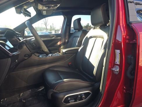 Used 2024 Jeep Wagoneer Launch Edition image 9