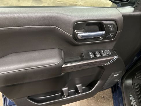 Used 2022 Chevrolet Silverado 1500 LTZ w/ LTZ Premium Package AWD/4WD image 21