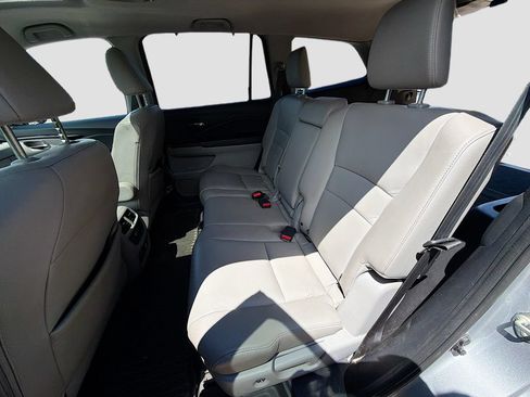 Used 2019 Honda Pilot Touring image 27