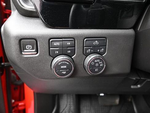 Used 2024 Chevrolet Silverado 1500 LT Trail Boss AWD/4WD image 9